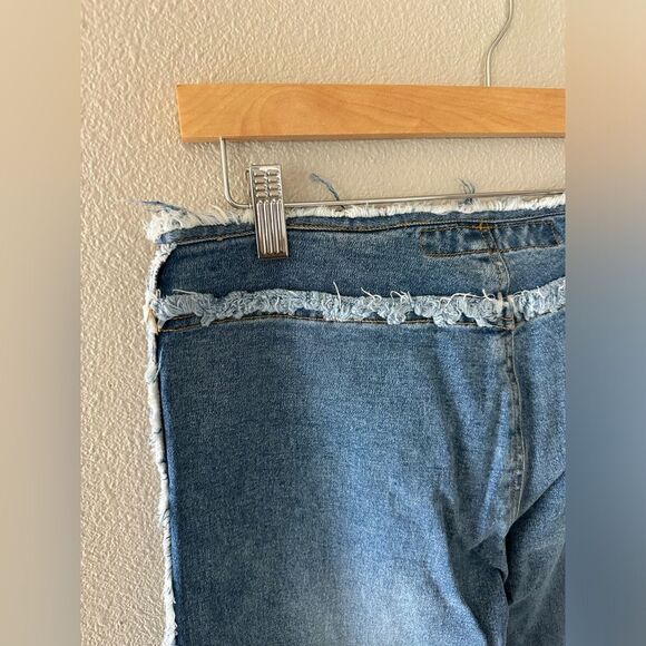Mudd Yo! Vintage Y2K Mid Rise Raw Fringe Trim Stretch Flare Jeans Juniors 13 - Picture 10 of 10